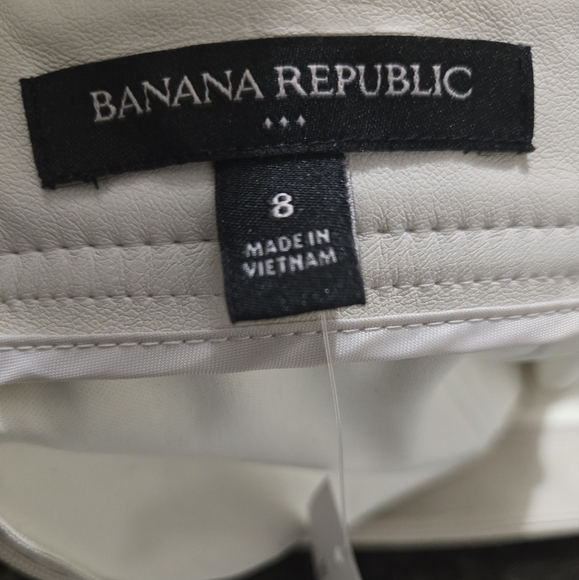 Banana Republic, vegan leather Cream color midi Skirt, size 8 - Picture 5 of 8